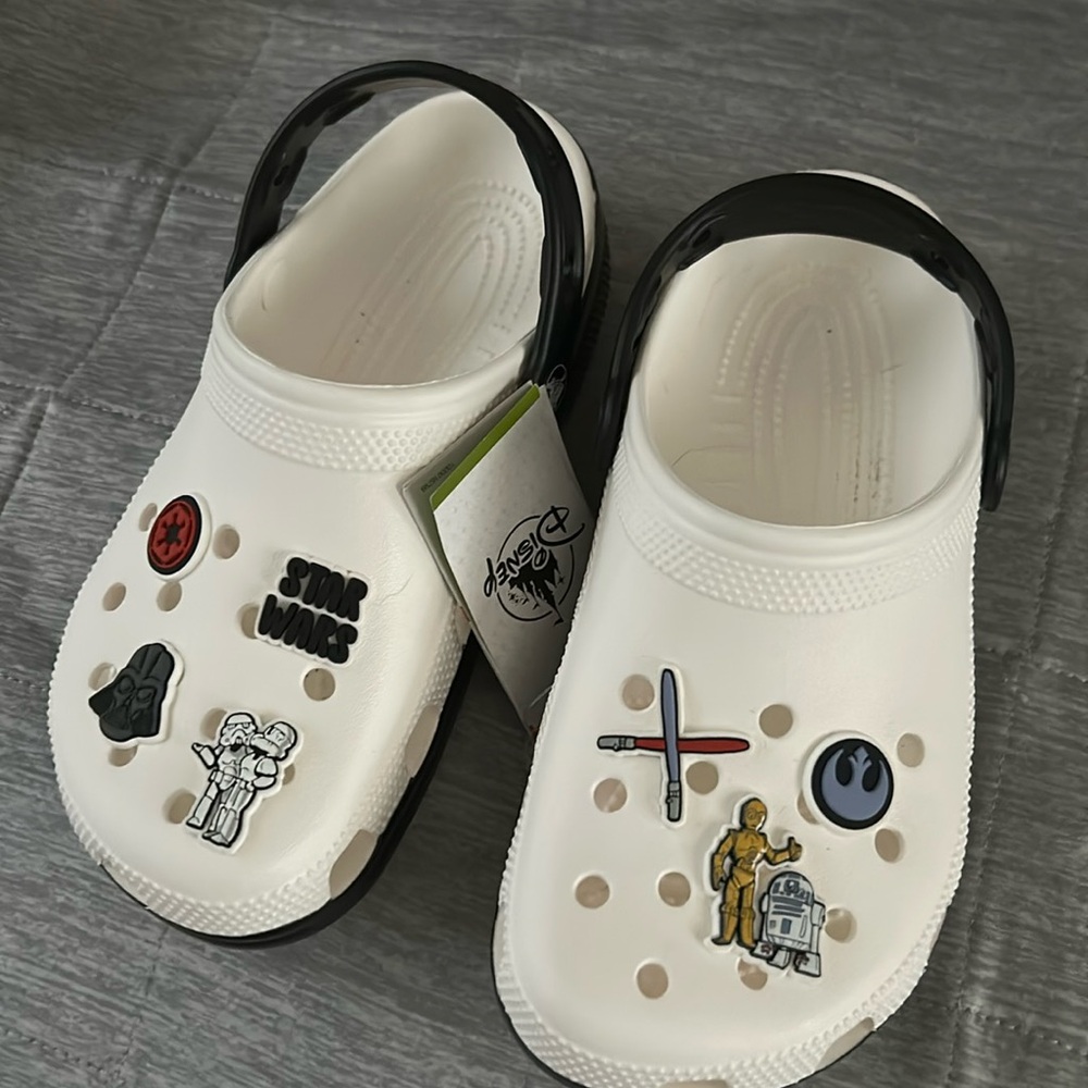 Disney Star Wars Crocs with Jibbitz-NWT W7-M5